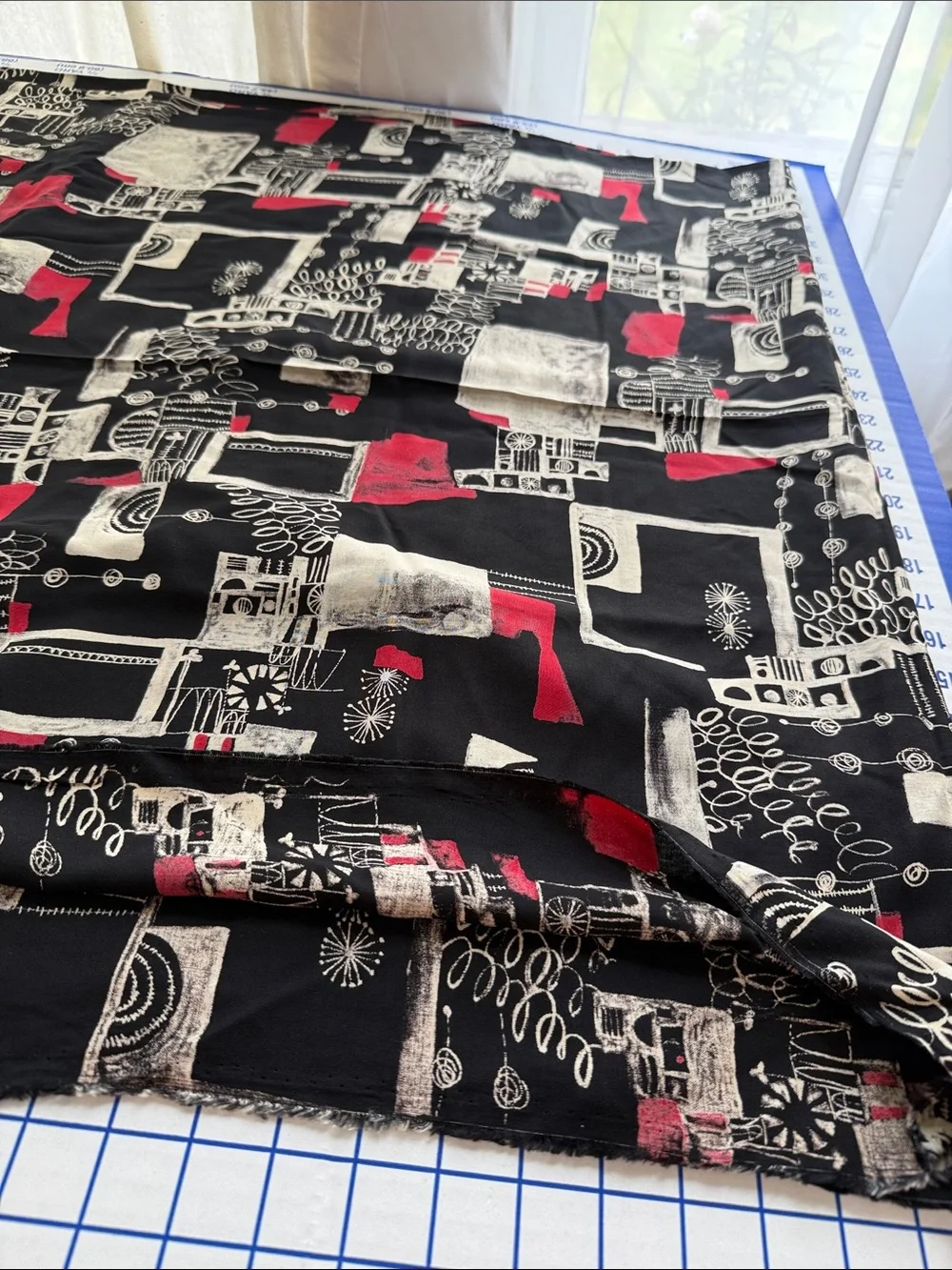 Vintage MCM Abstract Fabric Black Red Ivory 4.25 Yds x 58 Drapey Mod Print